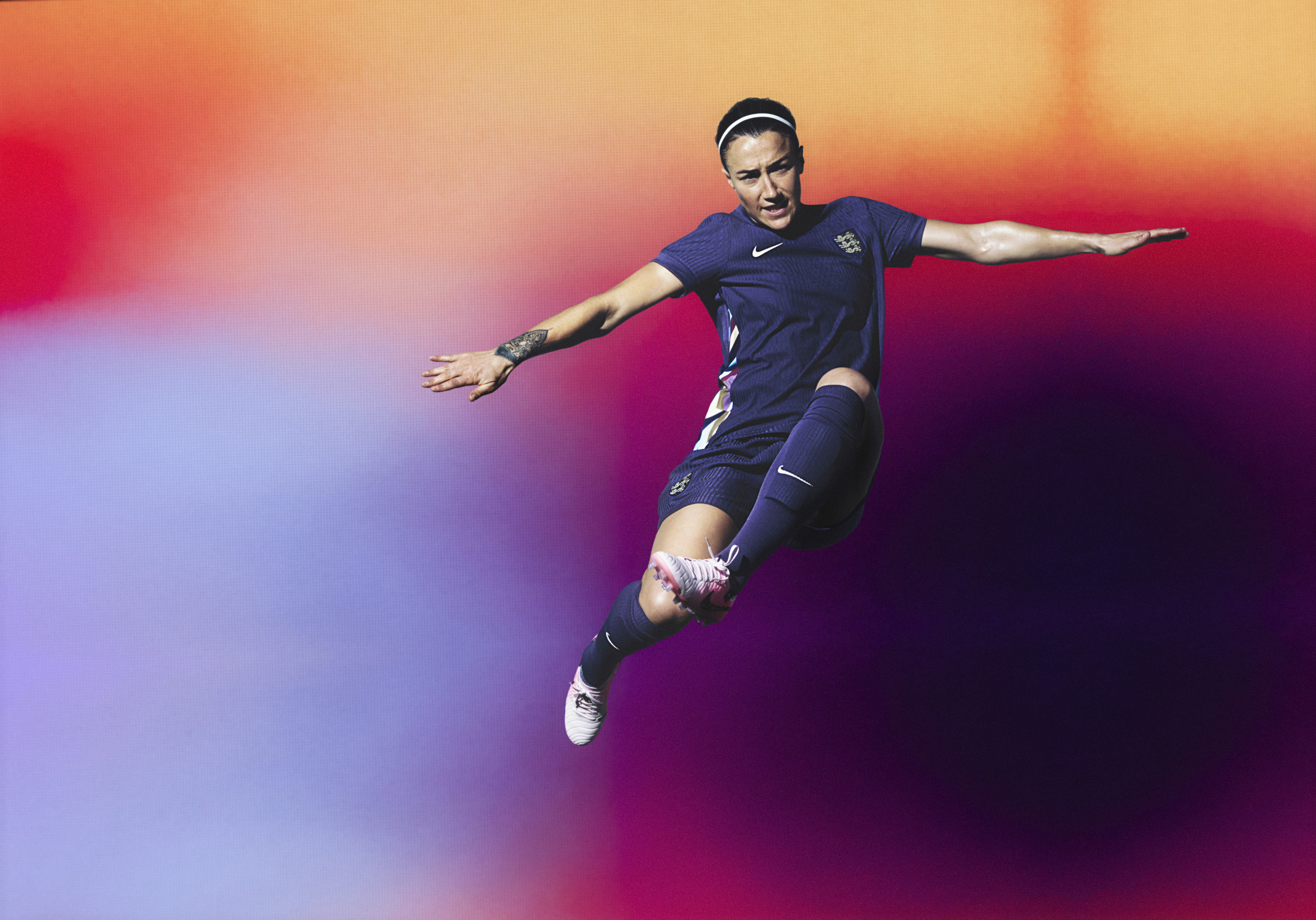 Nikeの各国代表ユニフォームがDri-FIT ADVを備えてピッチに登場 — NIKE,