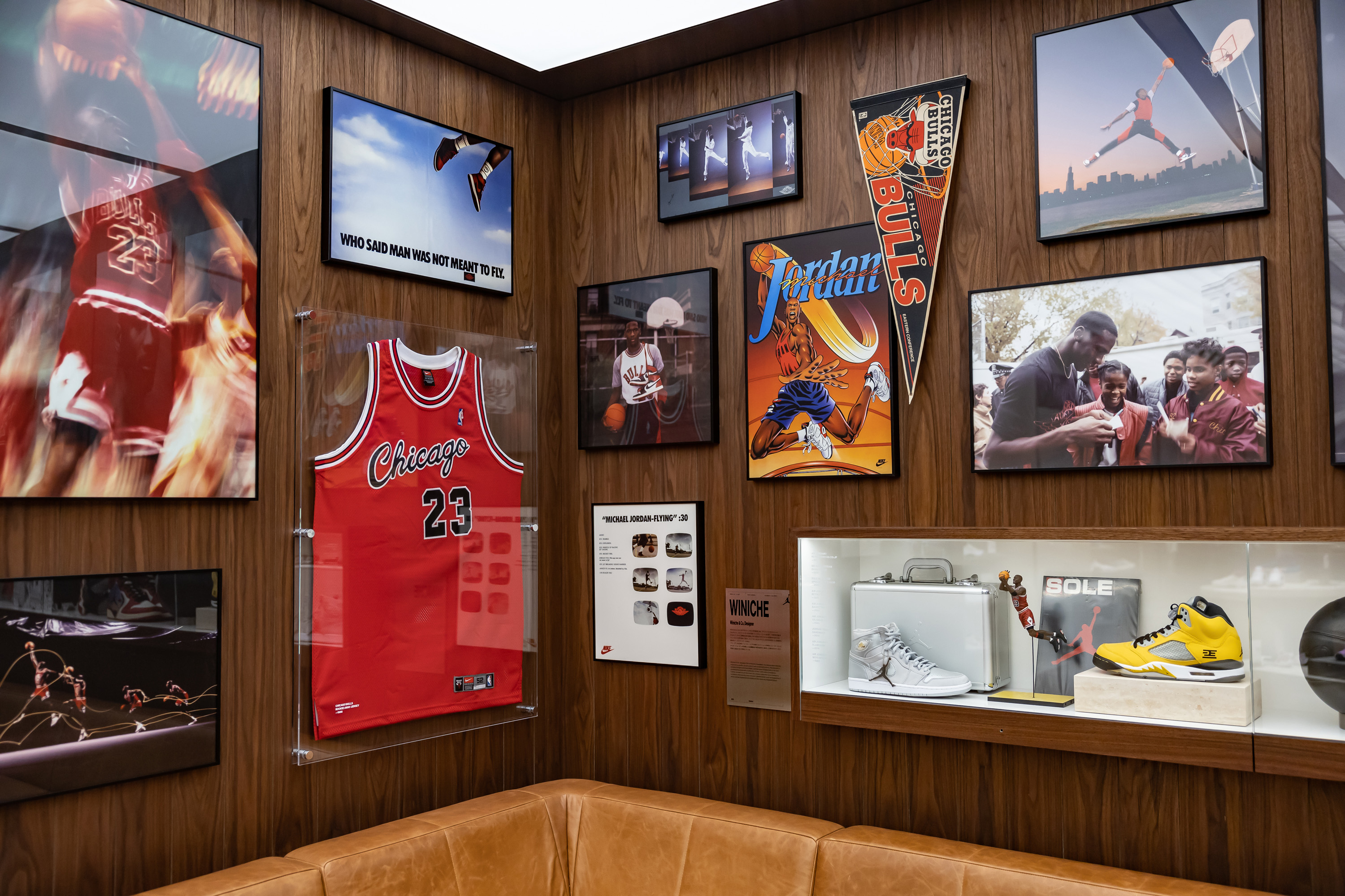 コレクション Michael Jordan's Japan visit premium Inside the Tokyo Jordan Store! This is a must visit if you