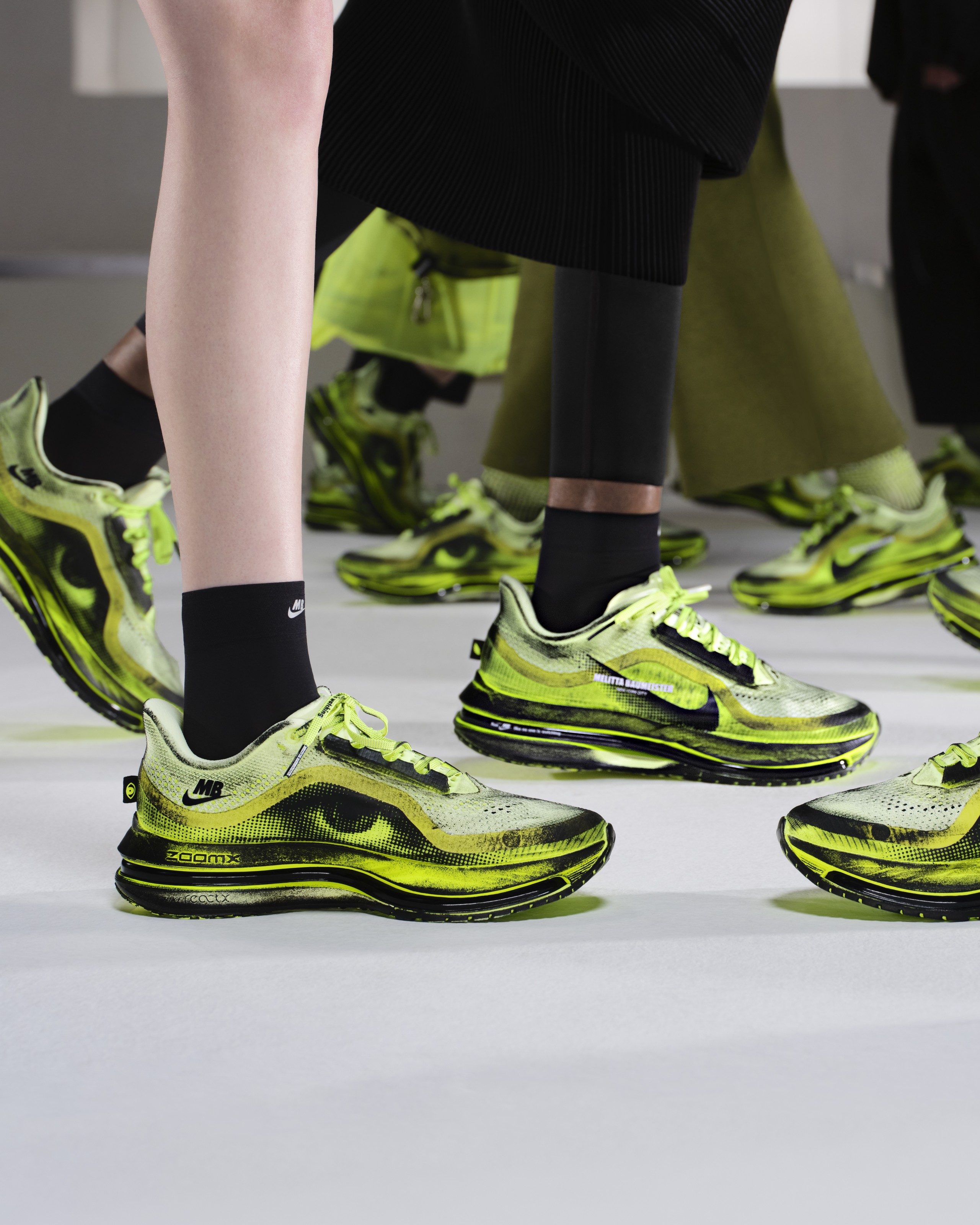 靴 Melitta Baumeister Nike Pegasus Premium Nike and Melitta Baumeister Apply an Avant-Garde Lens to the
