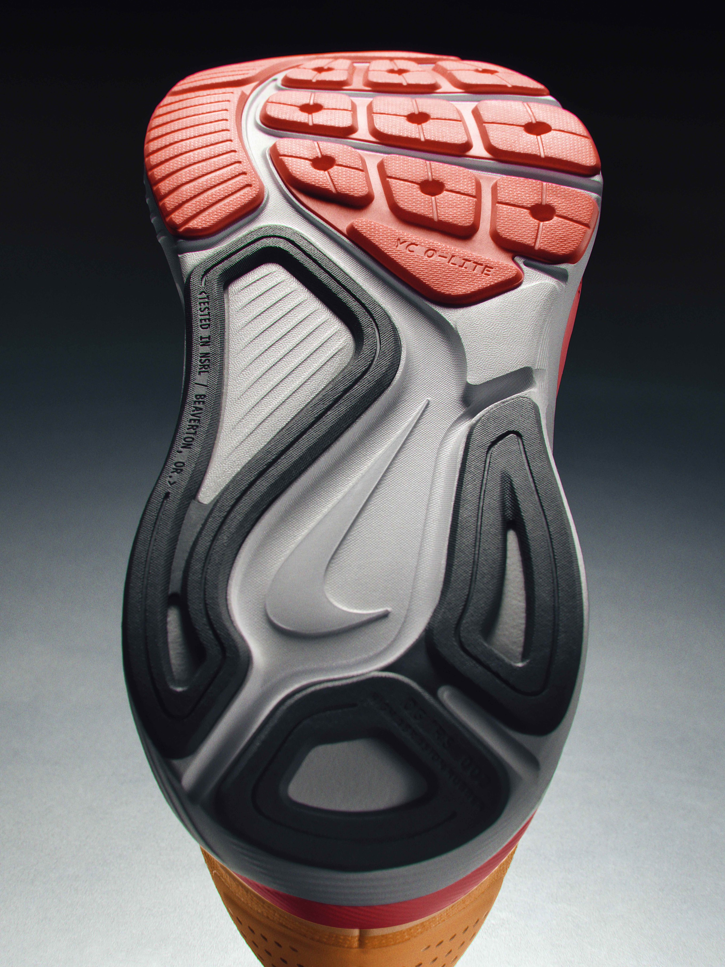 ナイキ ストラクチャー 26が登場。サポート性、快適さ、機能性の大胆な