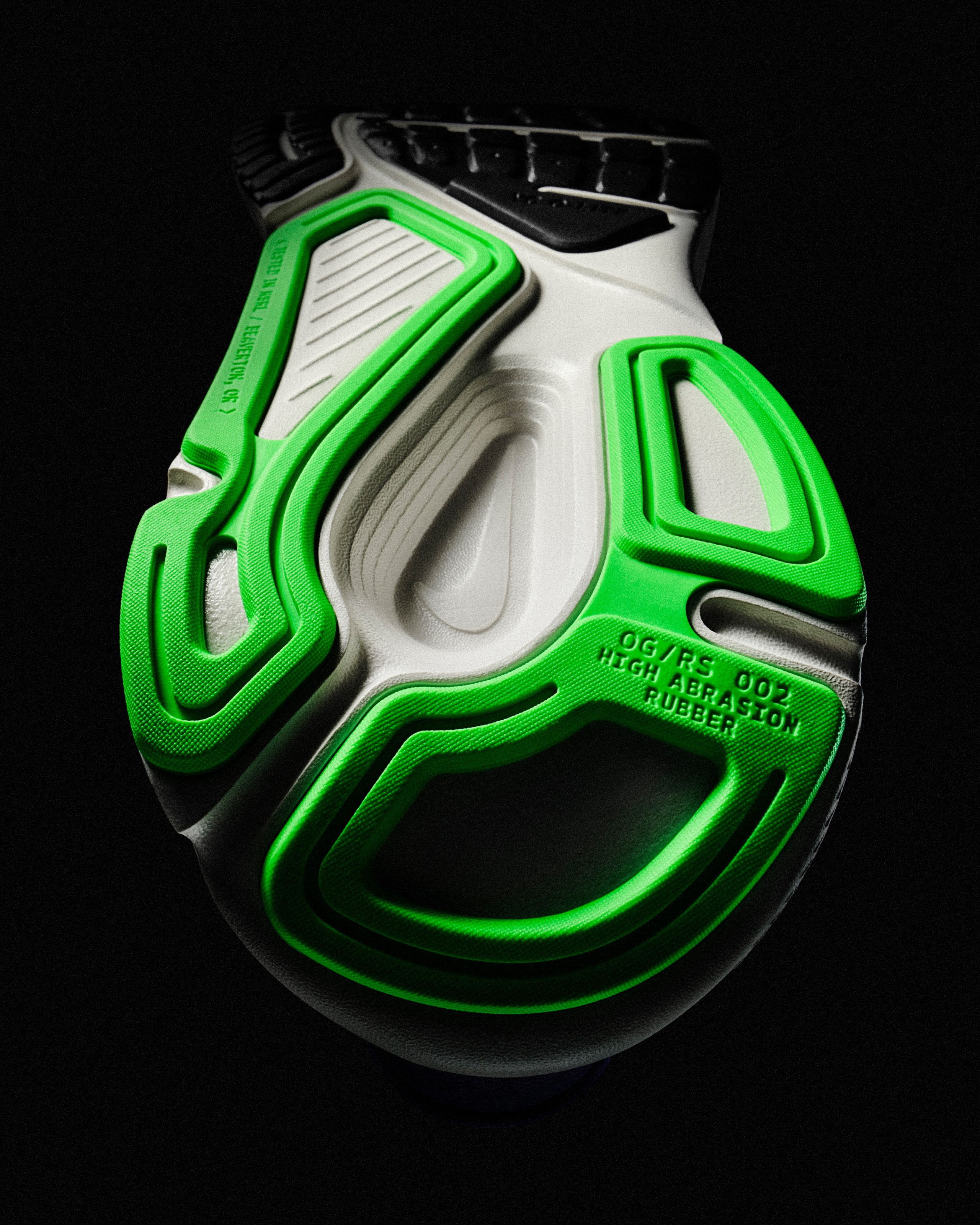 サポート性に優れたナイキ ストラクチャー プラスを味方に、自信に溢れ