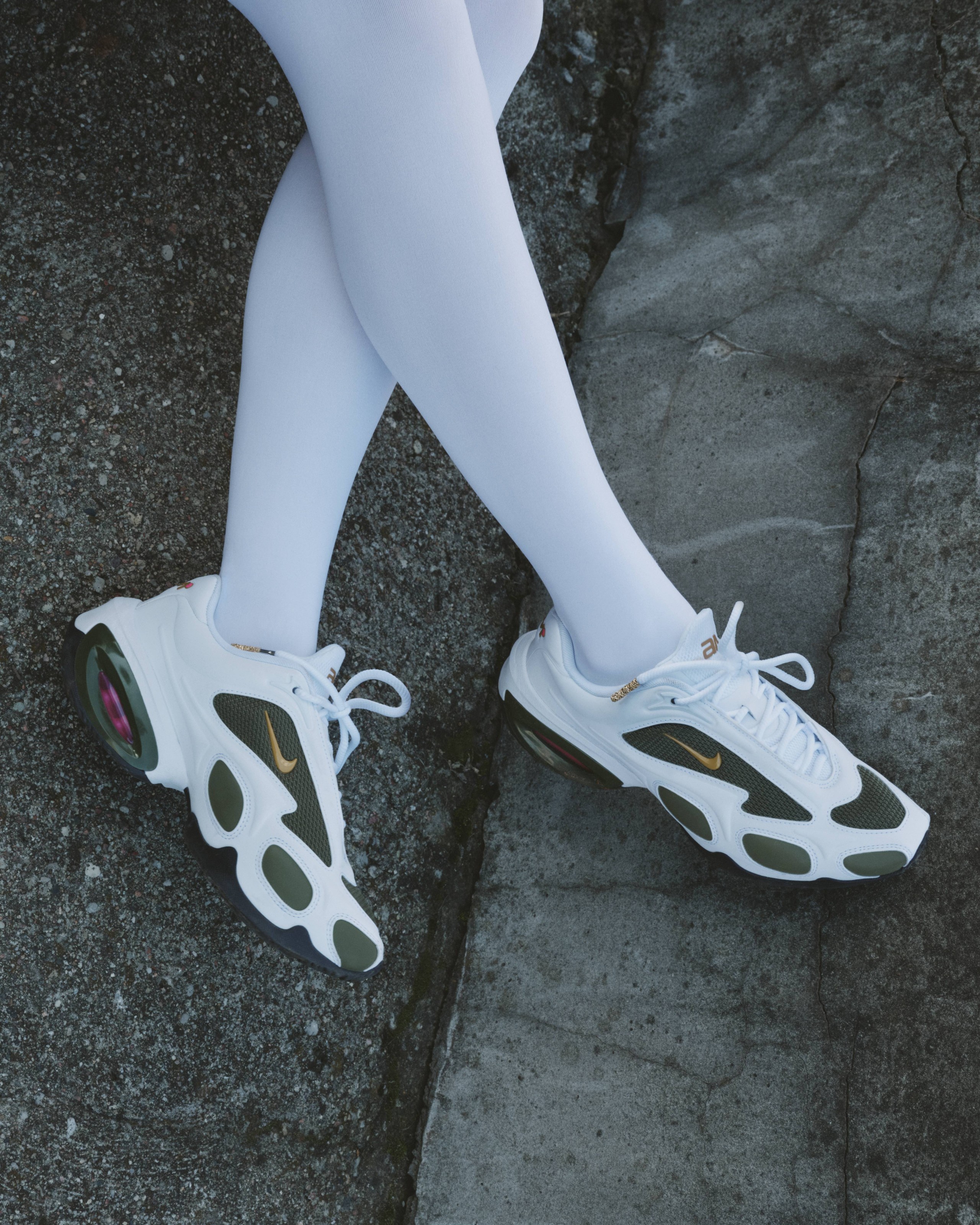 【Nike】 (W)Nike x Veneda Carter Air Max ナイキ ダンクロー Nikeとヴェネダ・カーターとのコラボにより、スポーティーで