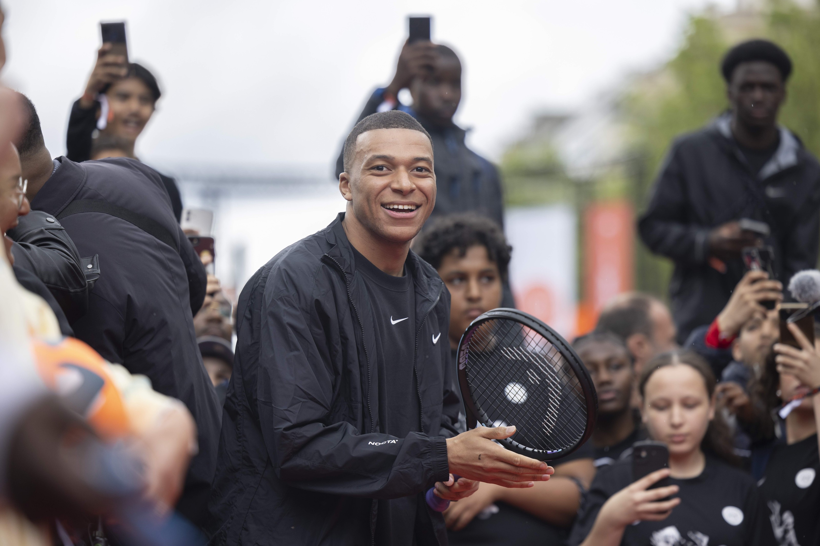早い者勝ち　NIKE ポイント　10セット キリアン・エムバペ主催のイベントを皮切りに、スポーツへの若者