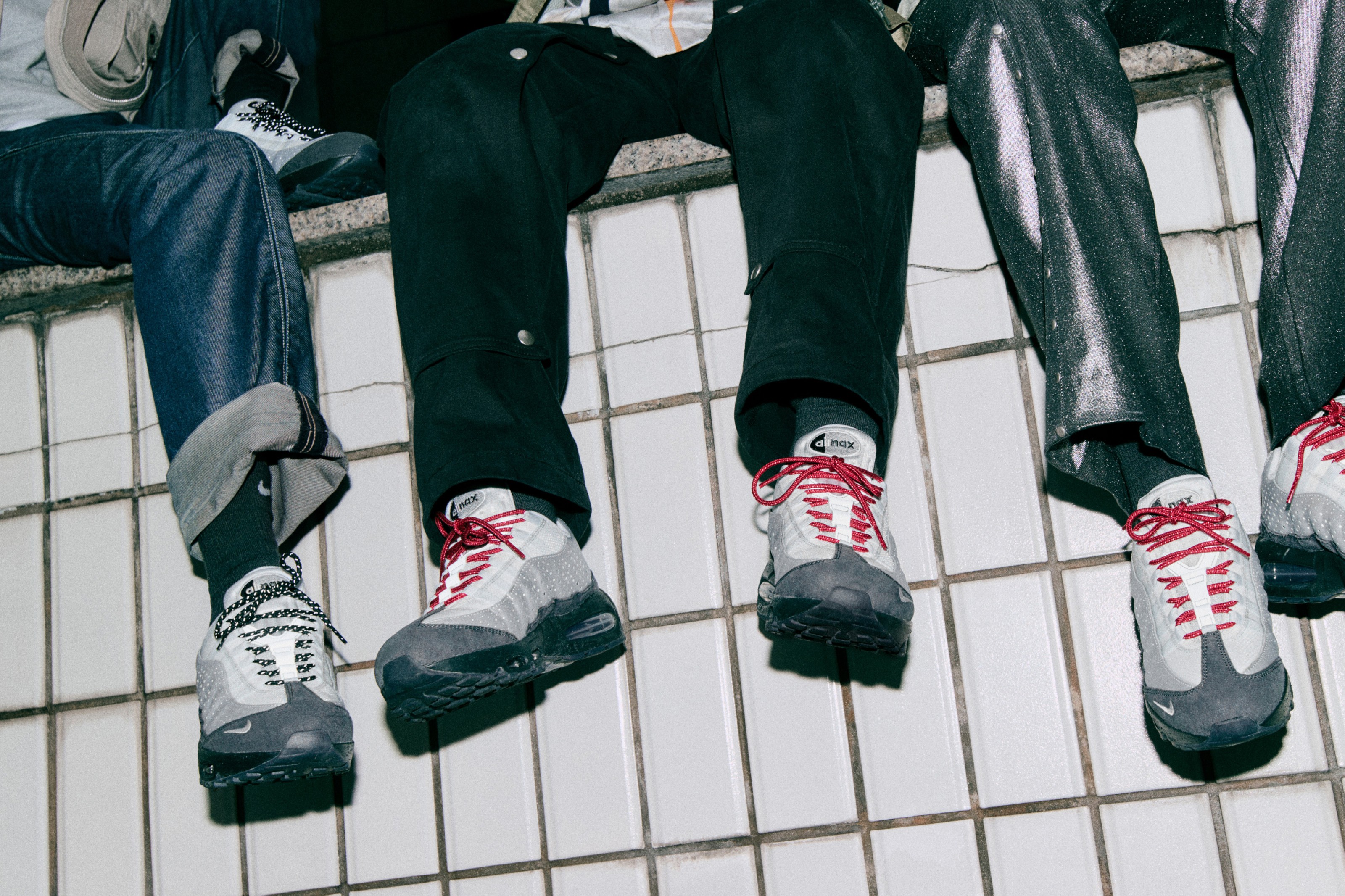 air max seoul on feet