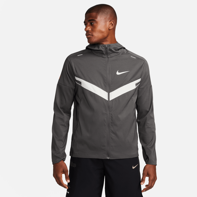 nike-ekiden-windrunner-gray-