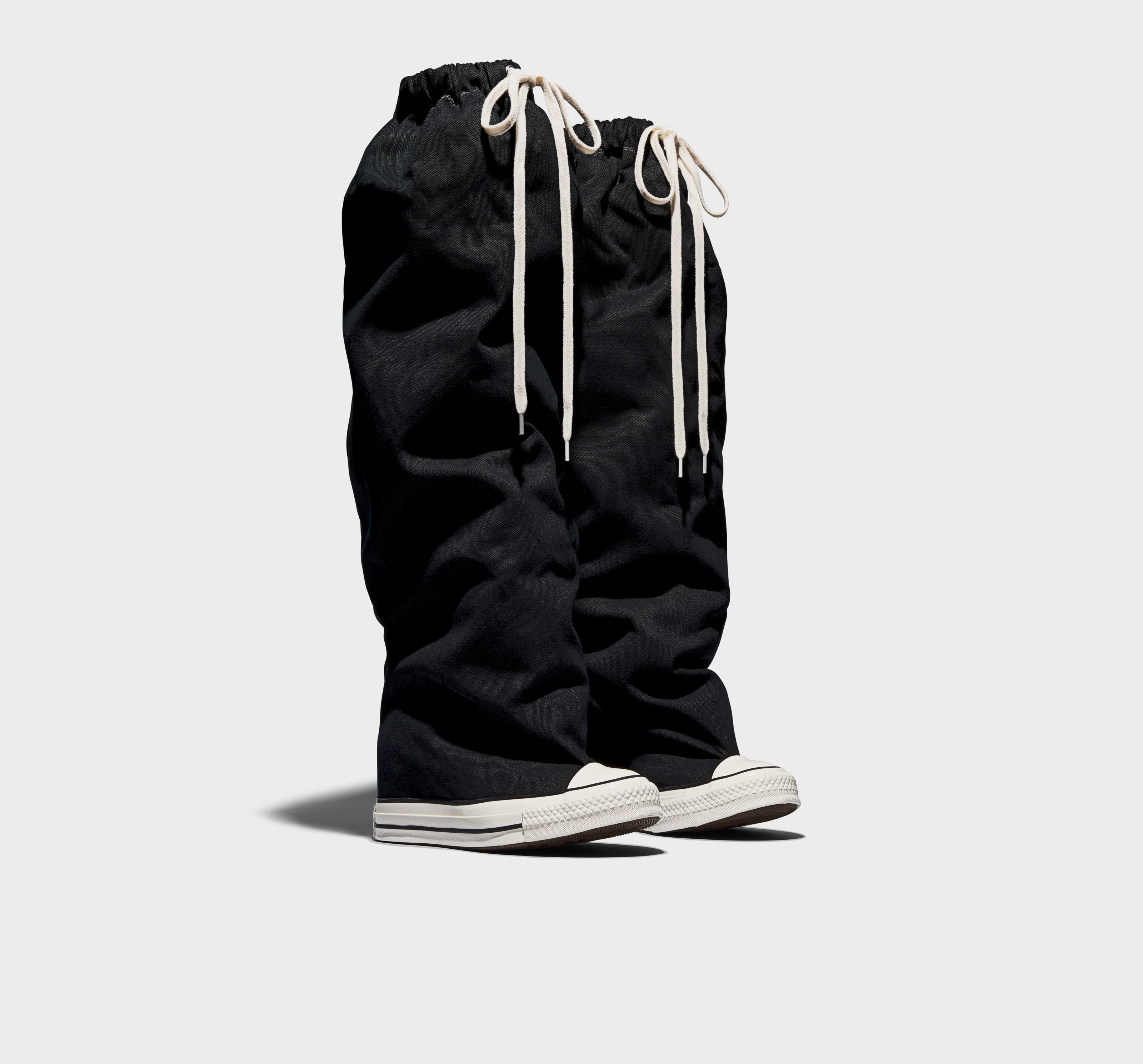 Nike und Converse starten ihre Zusammenarbeit mit zwei coolen ...