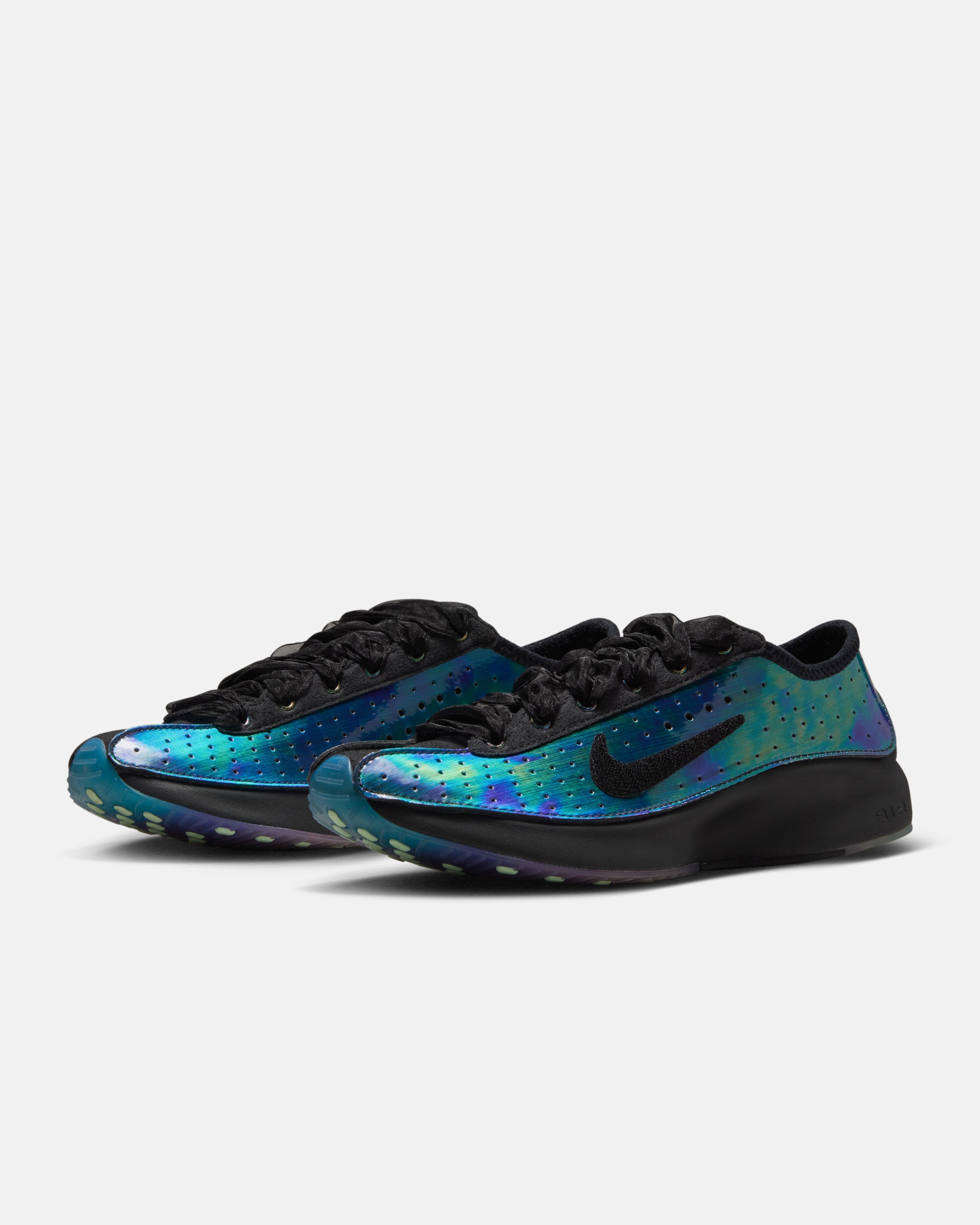 NIKE - トモ Nike x Tomo Koizumi Debut a Bold, Vibrant Expression of the