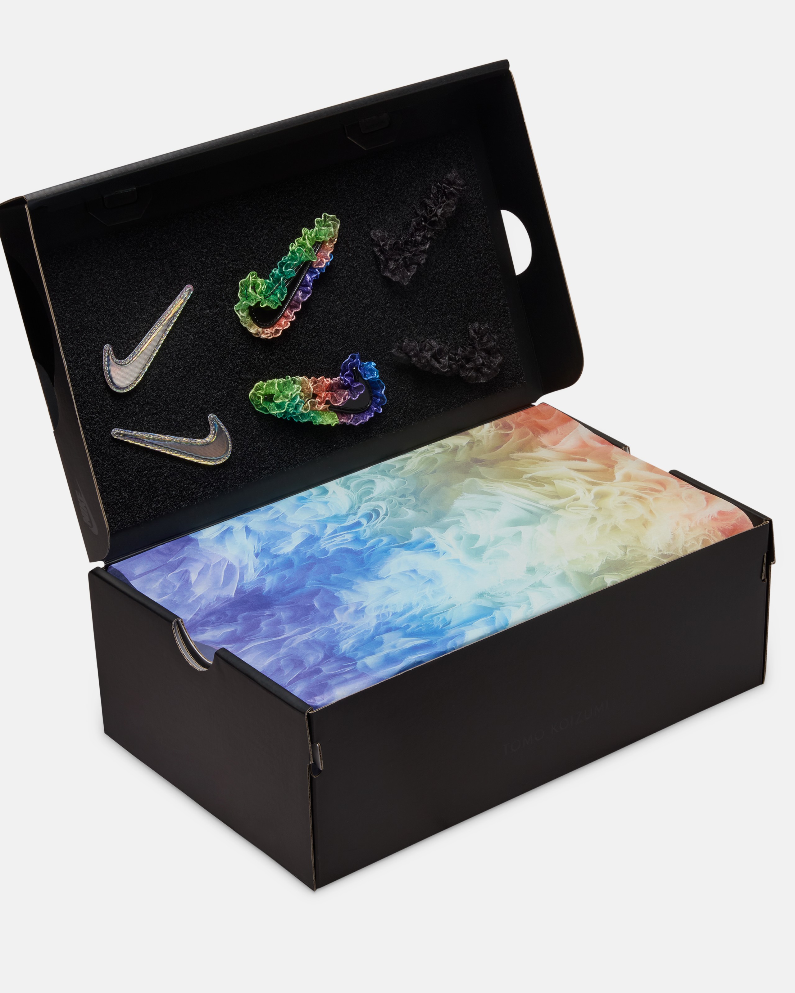 NIKE - トモ Nike x Tomo Koizumi Debut a Bold, Vibrant Expression of the
