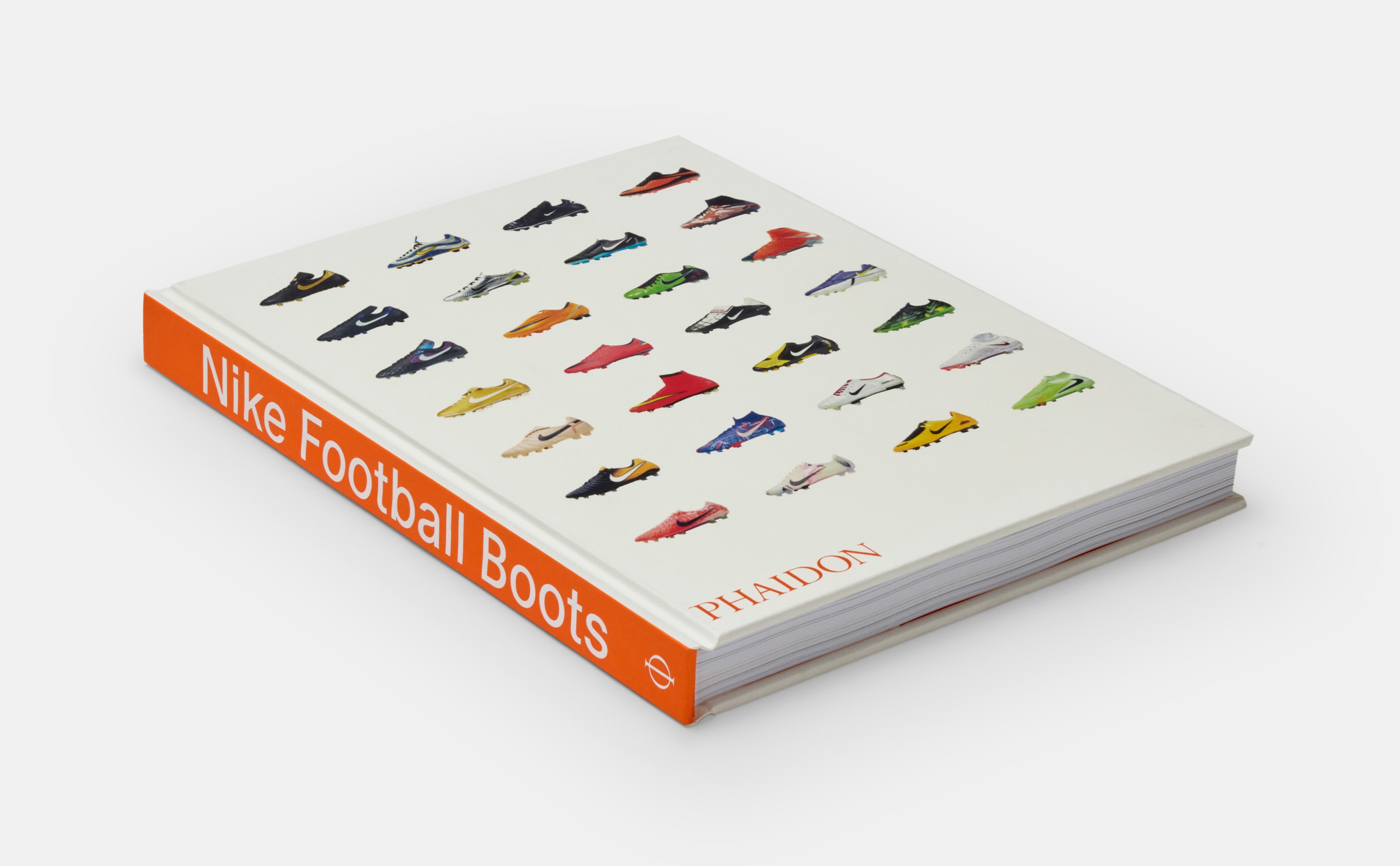 NIKE 大型本 PHAIDON NikeとPhaidon Press、Nike Footballのスパイクの歴史を新たな視点で