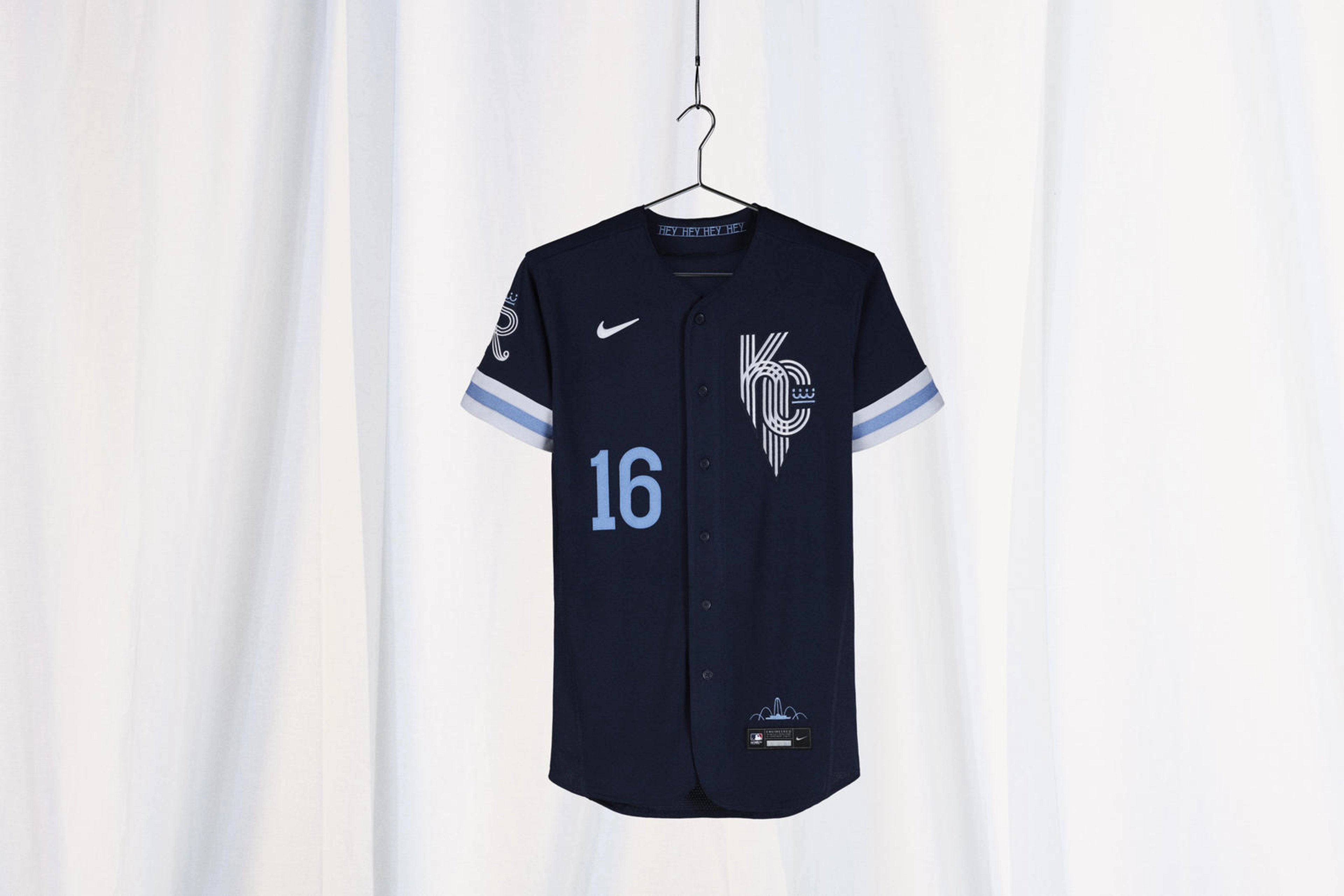 Su22 Na Bsbl Cityconnect Royals Product Hanging 19 01a 110407