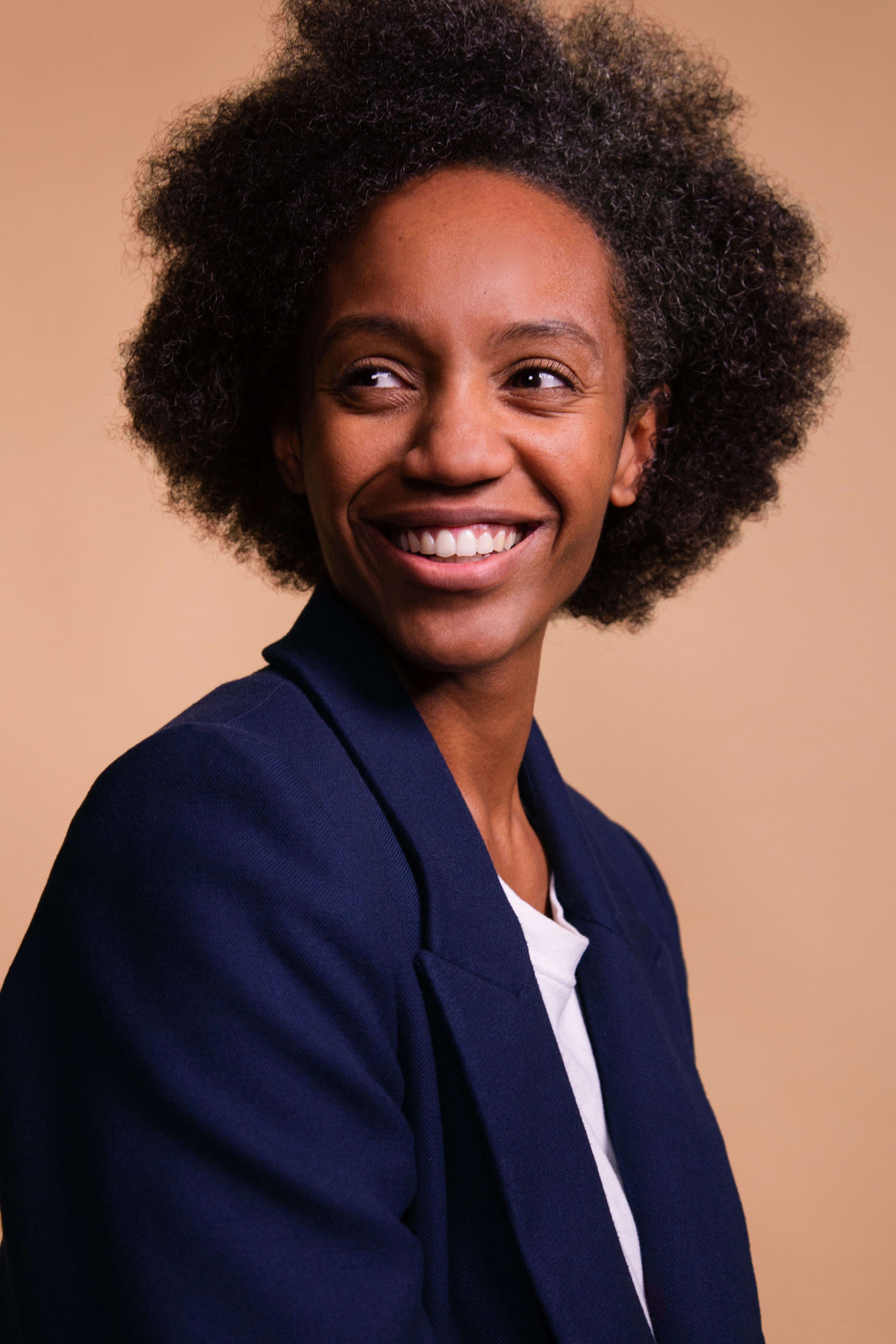 Janinne X Nike Emea Remy Castle2022 Cv2