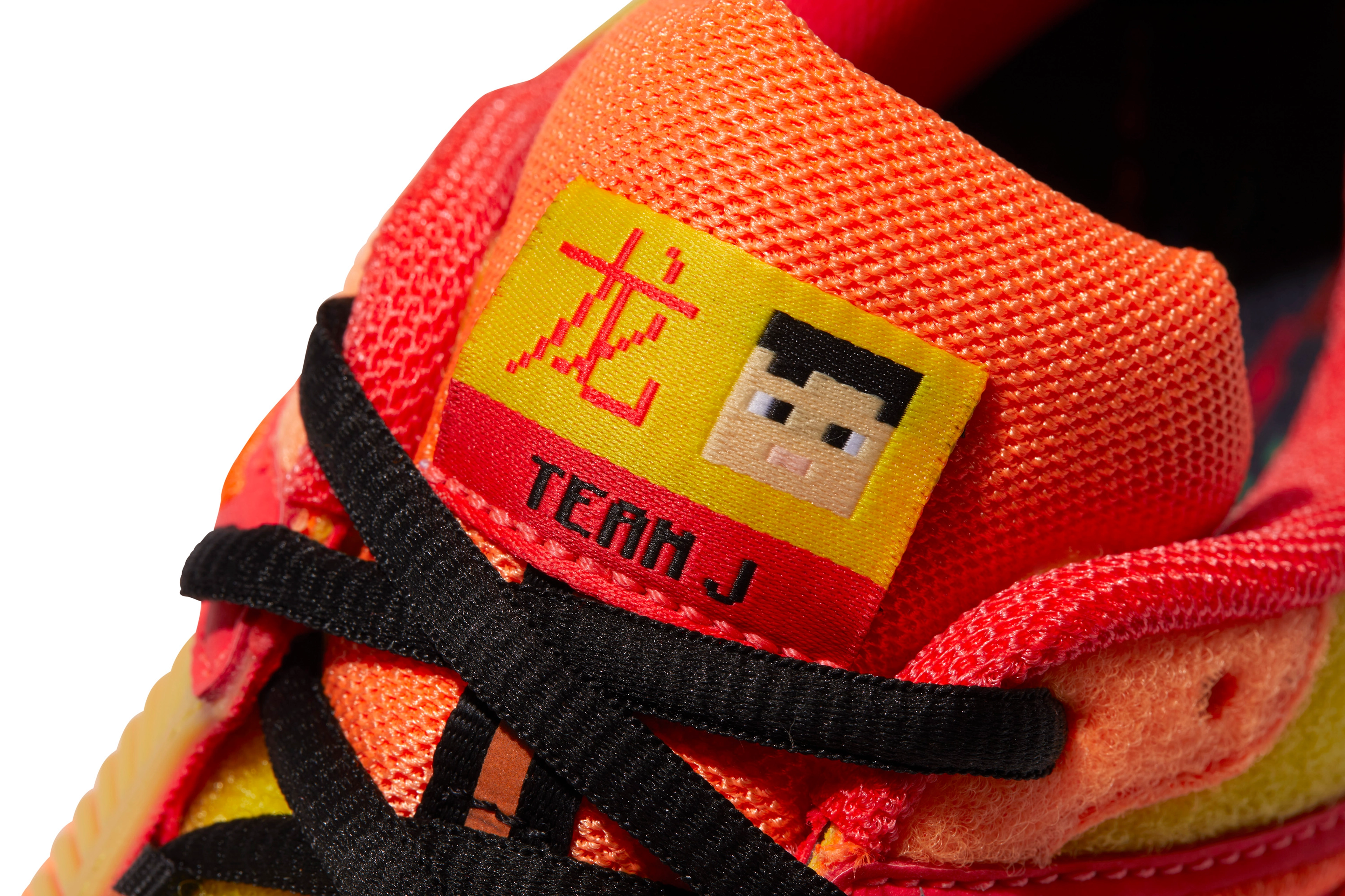 Nike Doernbecher Freestyle Xviii Jaren Shoe Detail 02
