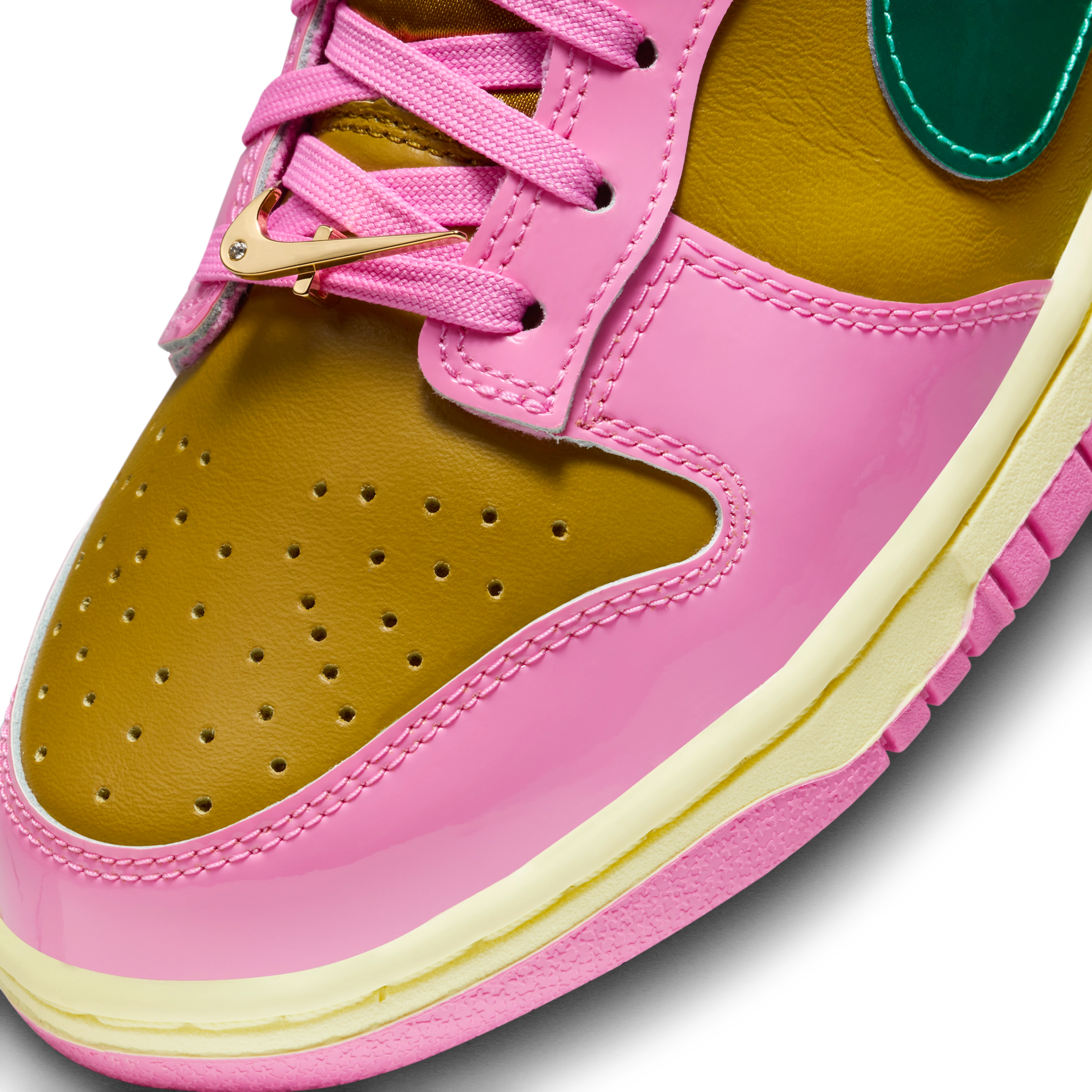 最新ダンクローコラボ Nike Dunk Low x Parris Goebelお早めに! パリス ゲーベル ナイキ ダンク LOW 公式画像 — NIKE, Inc.