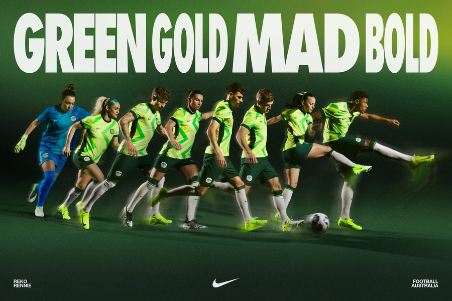 https://media.about.nike.com/img/95c3a797-4670-420e-98c1-61ce9f72f582/australian-national-football-team-collection-3.jpg?m=eyJlZGl0cyI6eyJqcGVnIjp7InF1YWxpdHkiOjEwMH0sIndlYnAiOnsicXVhbGl0eSI6MTAwfSwiZXh0cmFjdCI6eyJsZWZ0IjowLCJ0b3AiOjAsIndpZHRoIjoyMzA0LCJoZWlnaHQiOjE1MzZ9LCJyZXNpemUiOnsid2lkdGgiOjkwMH19fQ%3D%3D&s=b8cd9aca5723422db096f38c549c675b91bf3859b63cd67d32cd25504ff716db