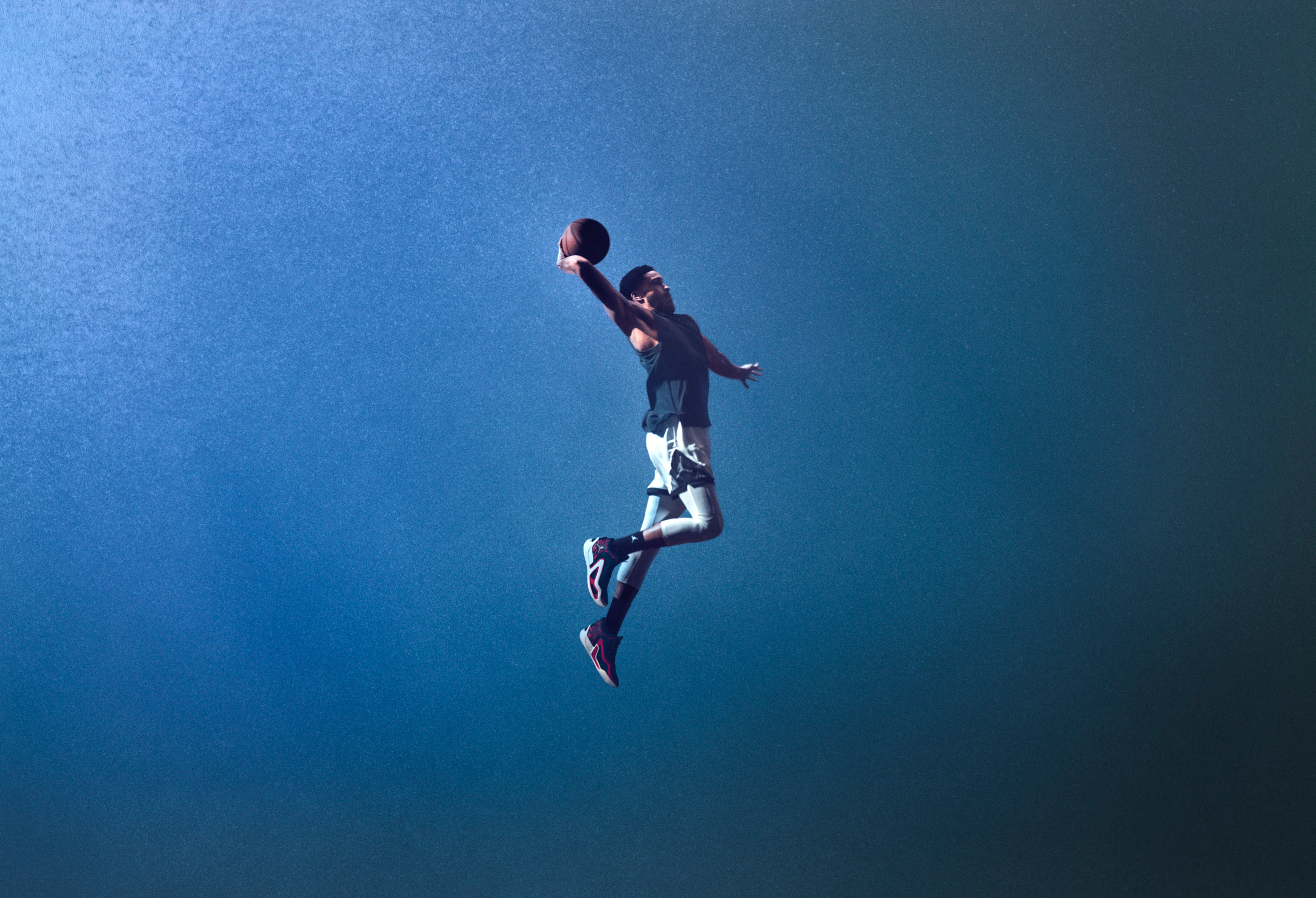 Sp23 Brand Voice Ambassador Jtatum Fullbody 03516