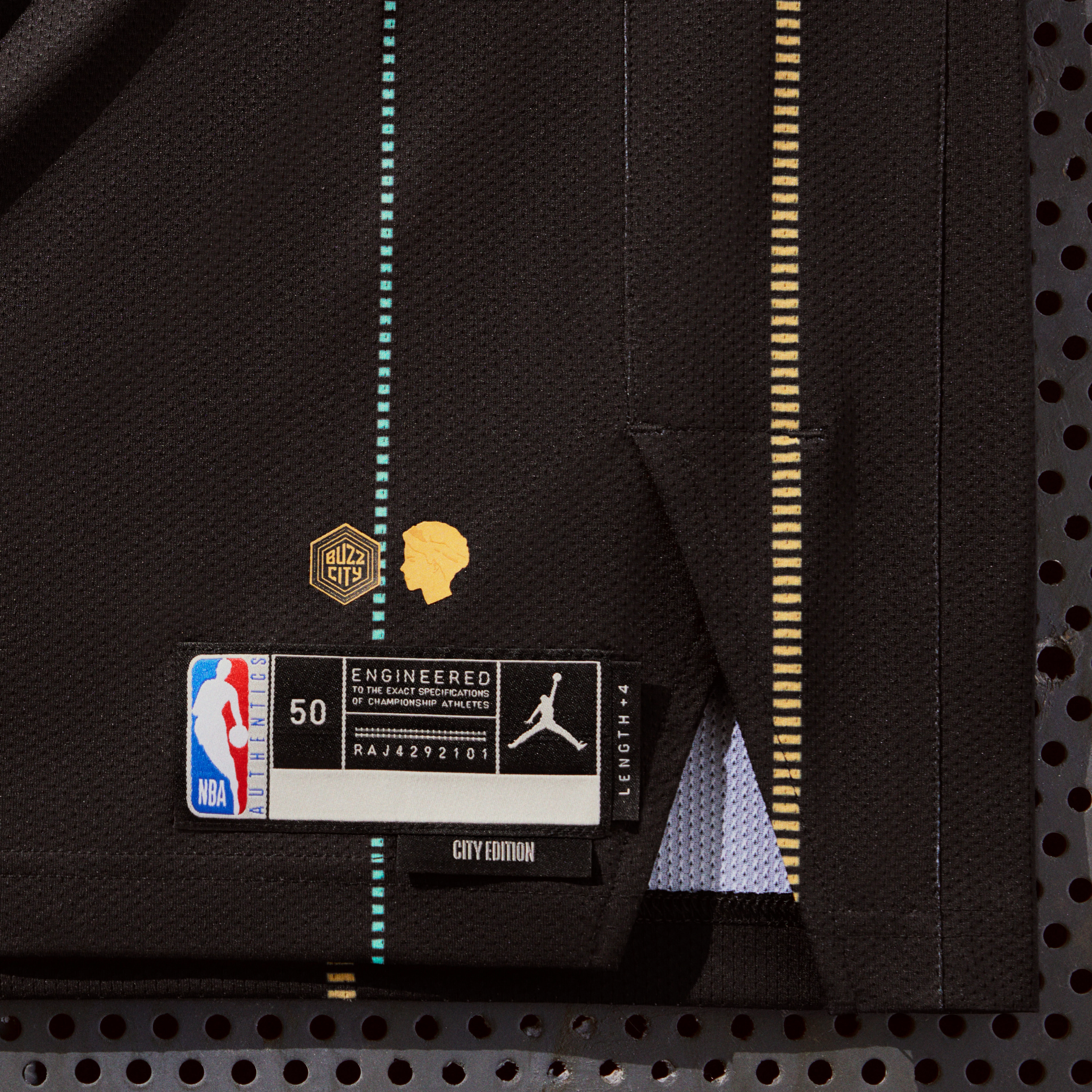 Ho22 Nbacityedition Na Offbody Charlotte Tag 00550 05