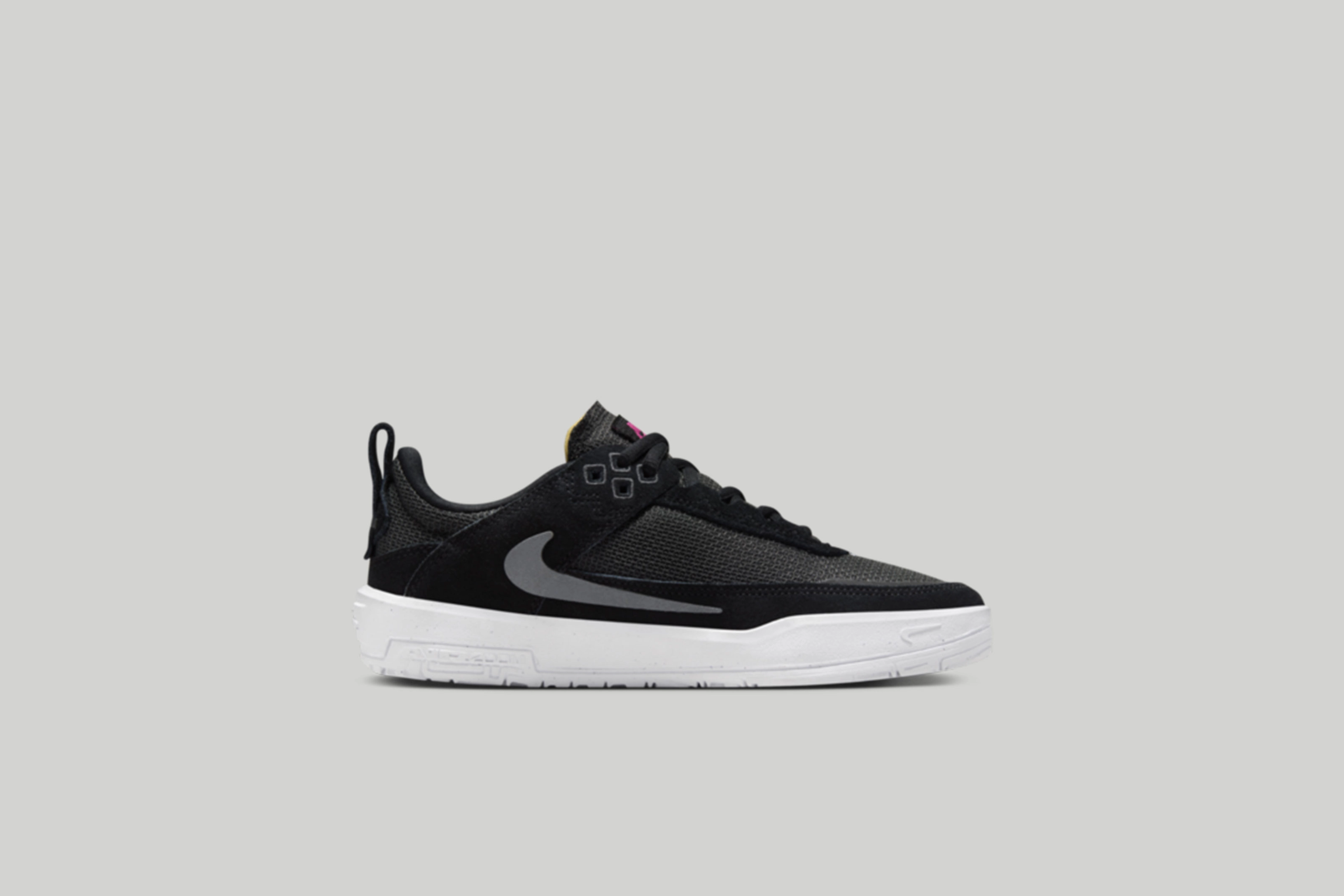 Right view of the kids Nike SB Day One in black.