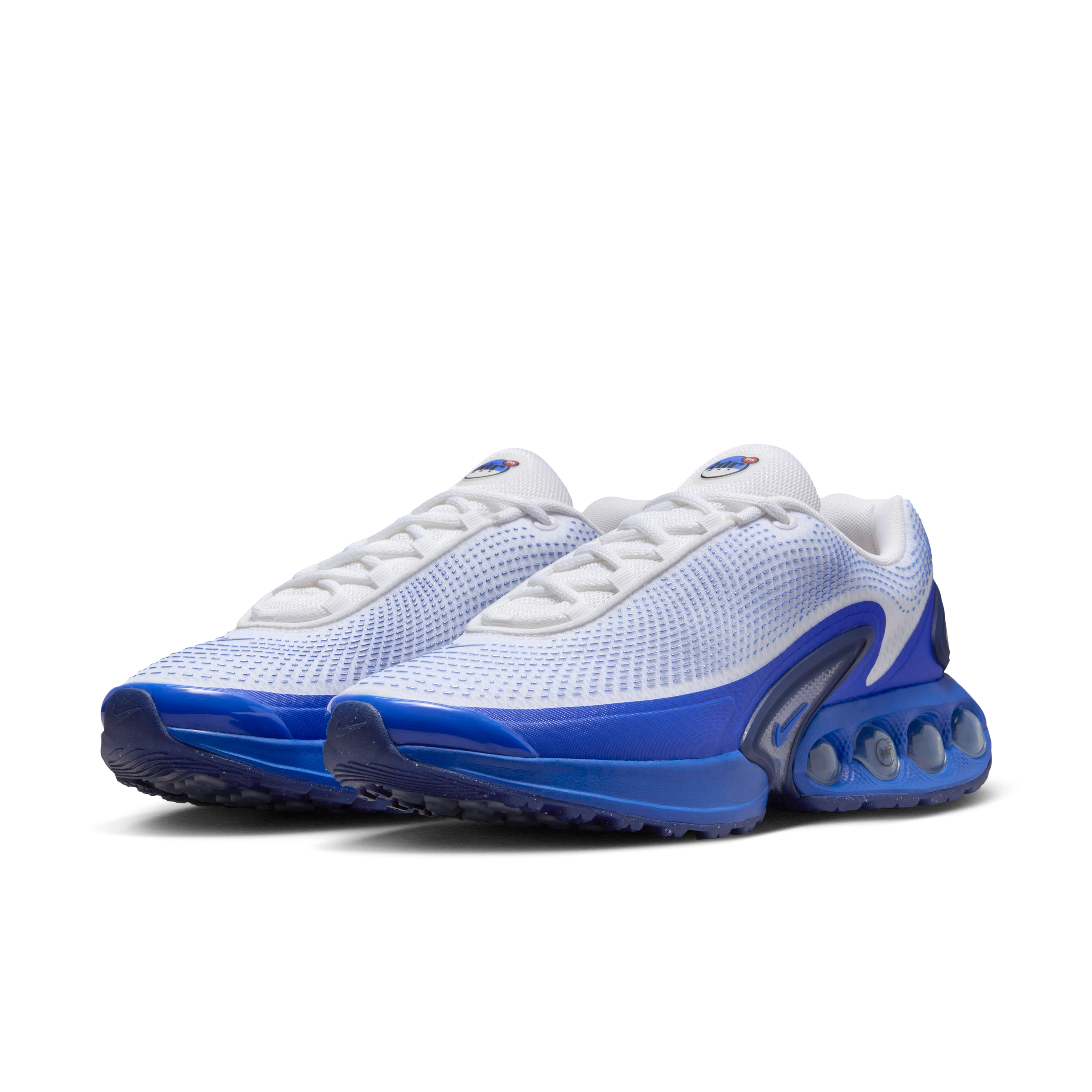 Front angled view of the men's Nike Air Max Dn in hyper blue