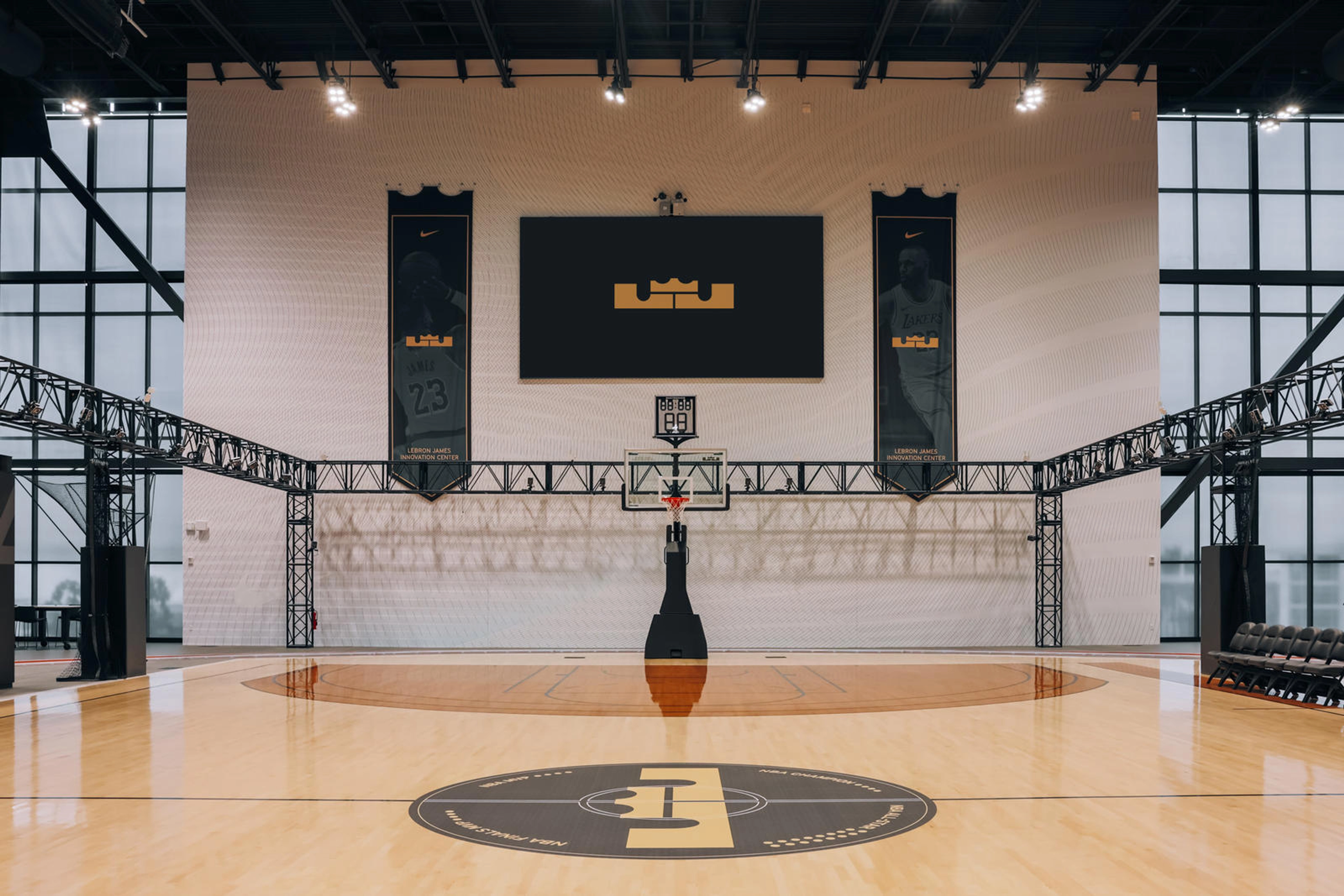 Lebron James Innovation Center Bbcourt